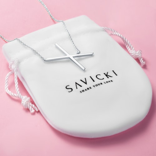 Naszyjnik celebrytka litera X Savicki: srebrny, biały szafir